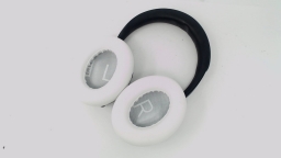 Bose Bluetooth Headphones NC700 (Black) DEFECTIVE