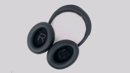 Bose Bluetooth Headphones NC700 (Black) DEFECTIVE/SPLIT HEADBAND