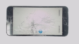 Samsung Galaxy J7 Crown SM-S767VL (Black 16GB 2GB) Tracfone CRACKED/SCRATCHED