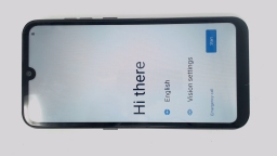 Blu G33 Cellphone (Black 32GB 2GB) Tracfone DualSIM CRACKED CAM