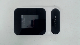 Ryoko Portable WiFi Router SCRATCHED/RESIDUE