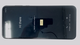 Motorola G Play 2023 XT2271-1PP (Blue 32GB 3GB) Verizon Prepaid SCRATCHED