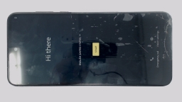 Motorola G Play XT2271DL Cellphone (Blue 32GB 3GB) Tracfone CRACKED