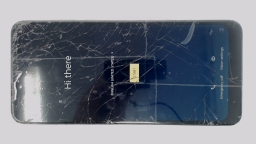 Motorola G Pure XT2163DL Cellphone (Blue 32GB 3GB) Tracfone CRACKED/RESIDUE