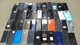 Lot of 44 Non-Working Mixed Brand Smartphones Untested w/ Bad Charging Ports
