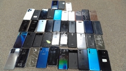 Lot of 43 Non-Working Mixed Brand Smartphones Untested w/ Bad Charging Ports